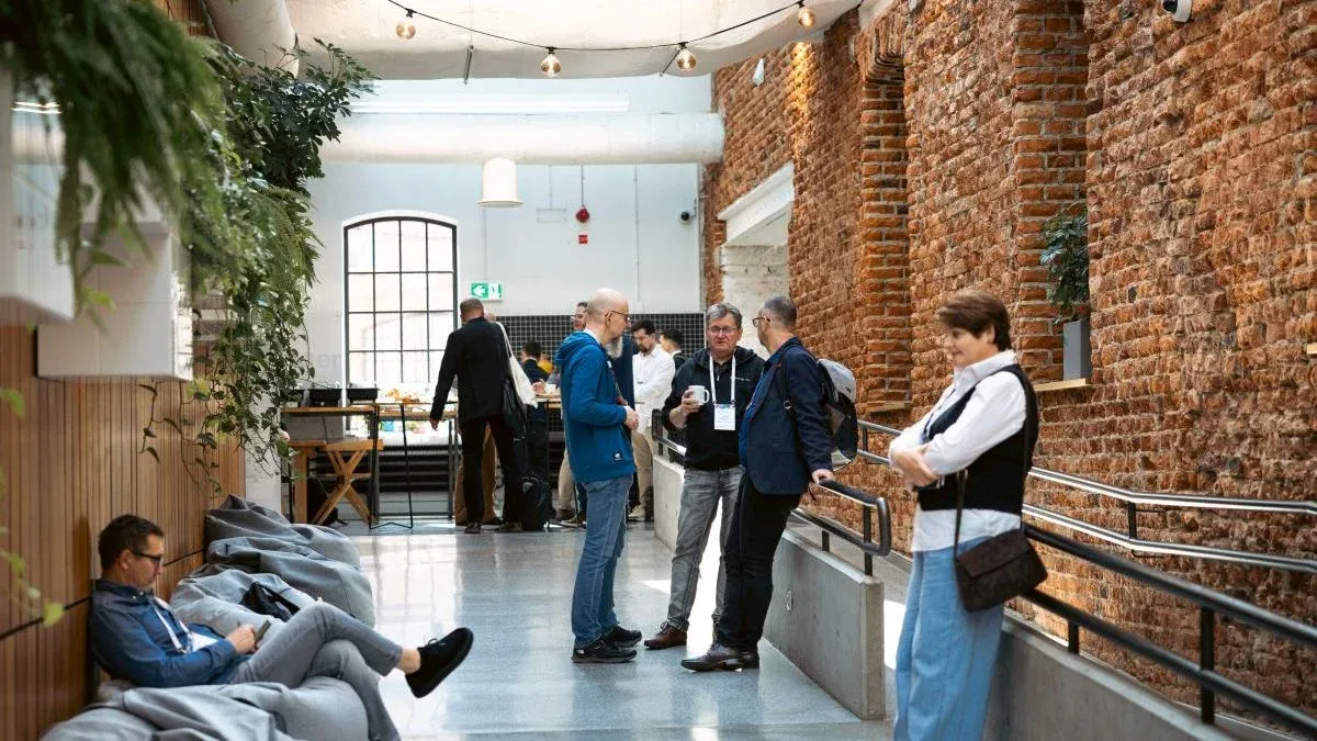 Strefa wypoczynkowa Campusu podczas przerwy