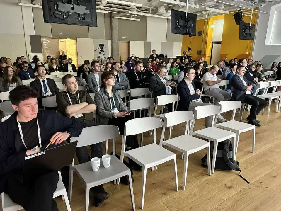 Publiczność zgromadzona na sali podczas forum